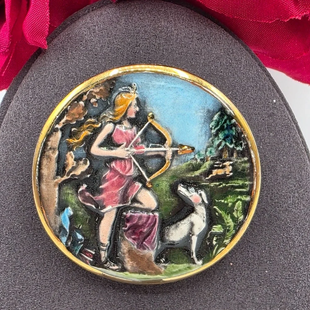 The Unbranded Brand vintage enamel